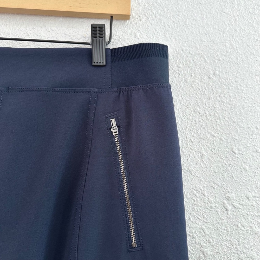 Athleta Endless High Rise Cargo Pants Womens 14 Navy Athleisure Travel Commuter - Picture 3 of 7